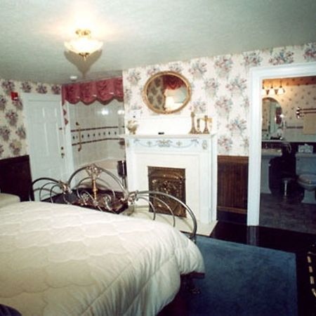 Julias Bed And Breakfast Hubbard Eksteriør bilde