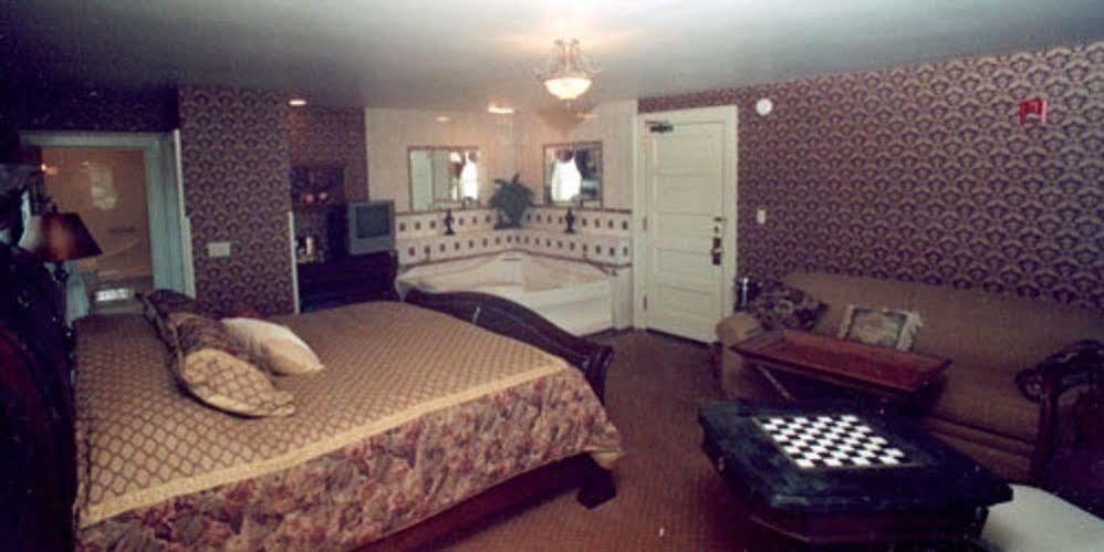 Julias Bed And Breakfast Hubbard Eksteriør bilde