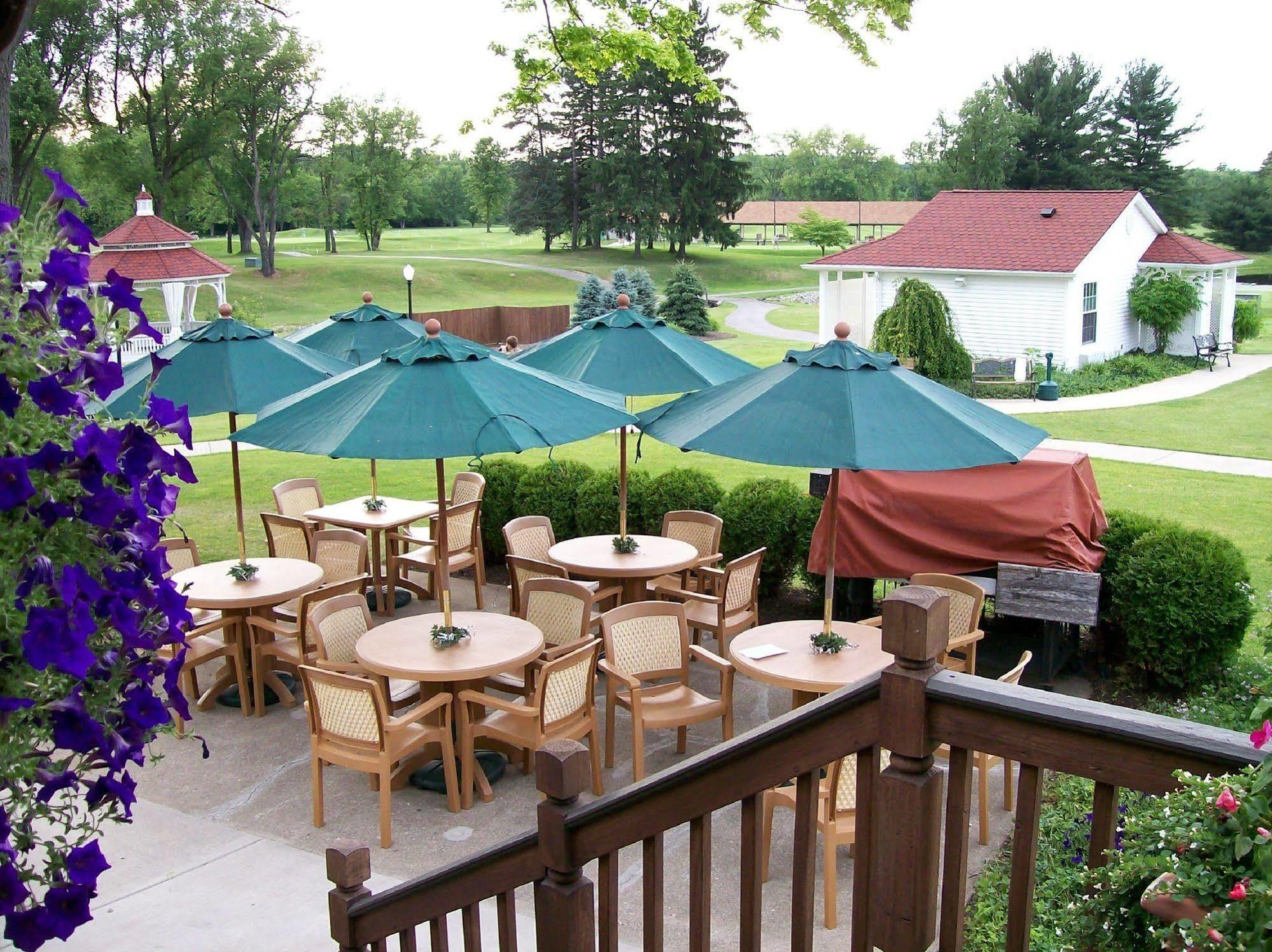 Julias Bed And Breakfast Hubbard Restaurant bilde